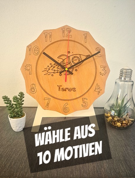 Kinder-Wanduhr für Jungs – mit Namensgravur (10 Motive)